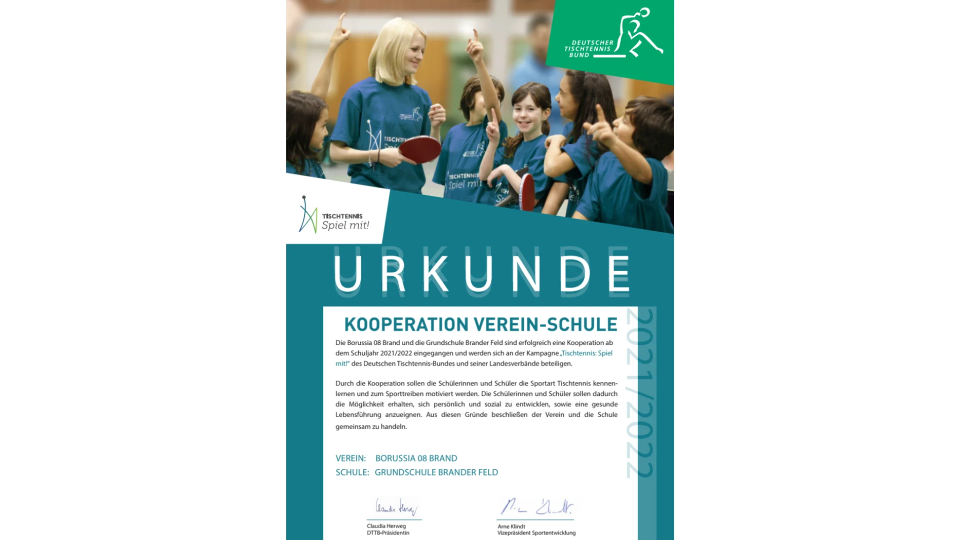 Urkunde_Kooperation_Verein_Schule_BorussiaBrand